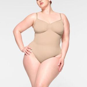New Skims‎ Mica Beige Seamless Sculpt Thong Bodysuit Size Large / XL